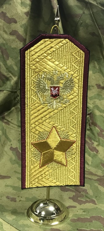 Погон маршальский Росгвардия сувенирный на стойке