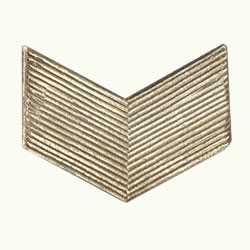 Знак различия Старший Сержант, пластиковый золотой.